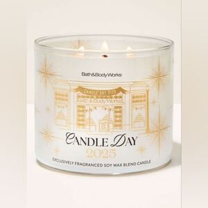 Bath & Body Works 3-Wick Candle Sun-Ripened Raspberry Candle Day 2025